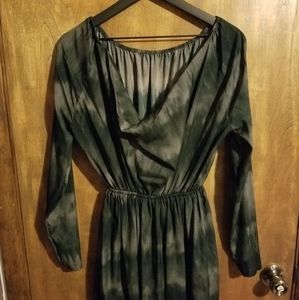 small Converse gray dress